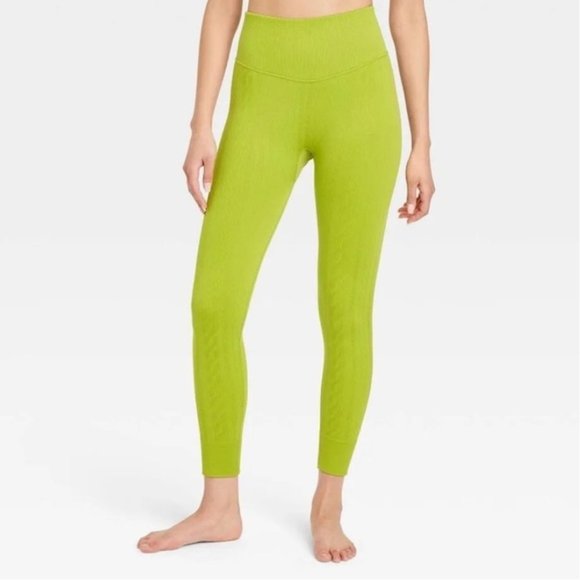 🏷️NWT JoyLab Seamless High Rise Cable Knit 7/8 Leggings In Lime Green - Size XS - Picture 1 of 10